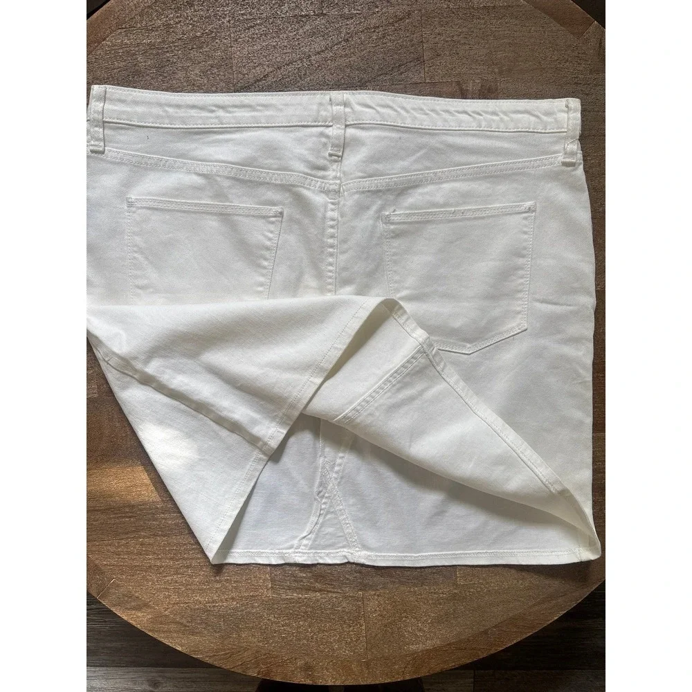 Universal Thread‎ Soft  Cotton Denim Skirt. Size 18
